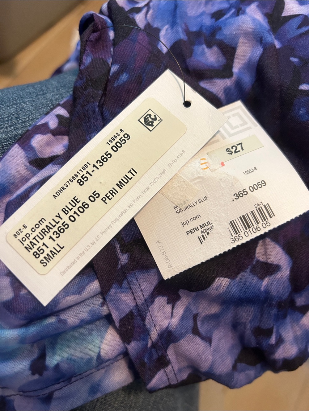 NWT Liz Claiborne  Purple Lavender Floral  Top Tee Size Small - Picture 4 of 4